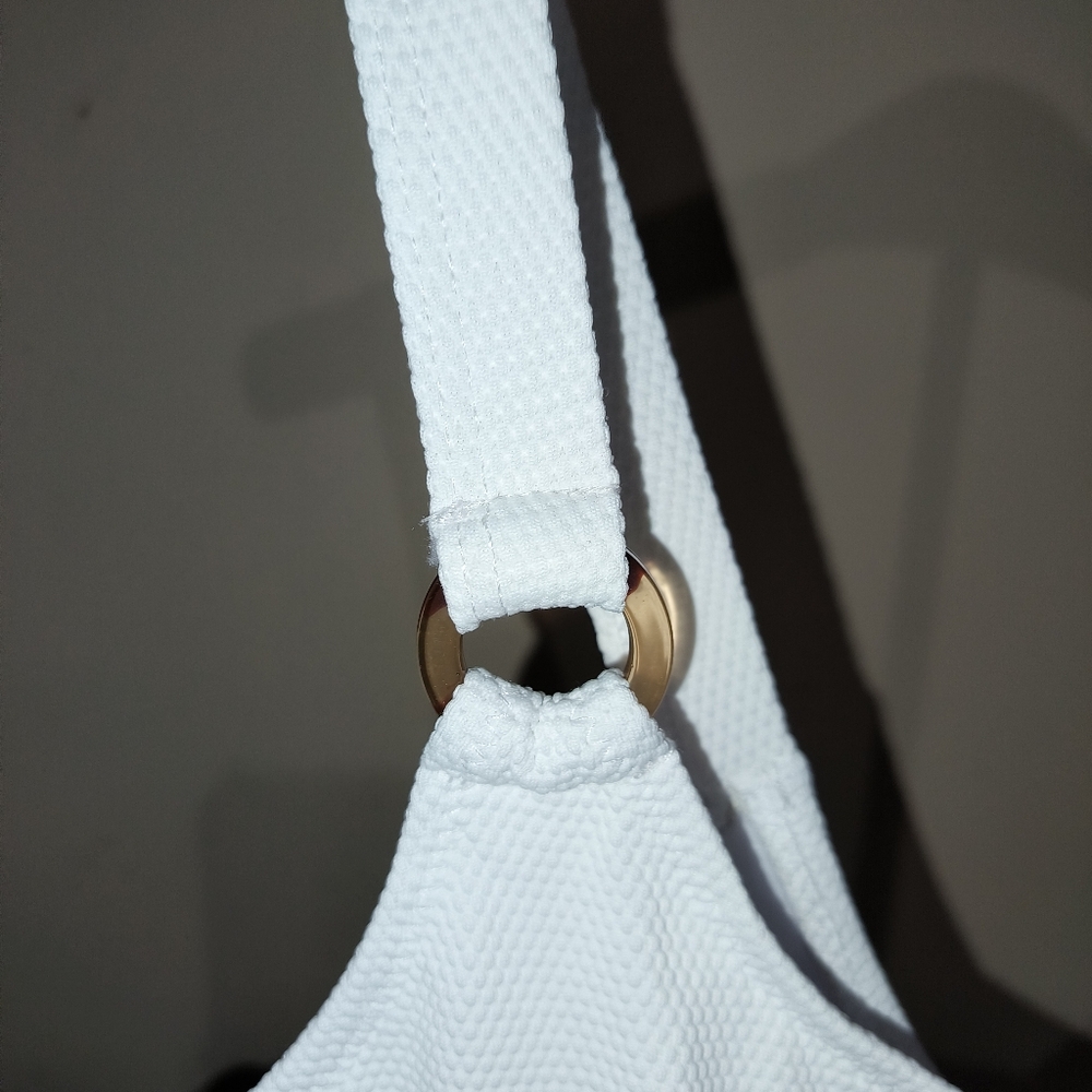 One piece white high cut swimsuit - Picture 4 of 6
